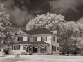 Grand Old Farmhouse - Lucas, Iowa