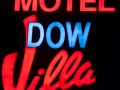 Motel Dow Villa Sign